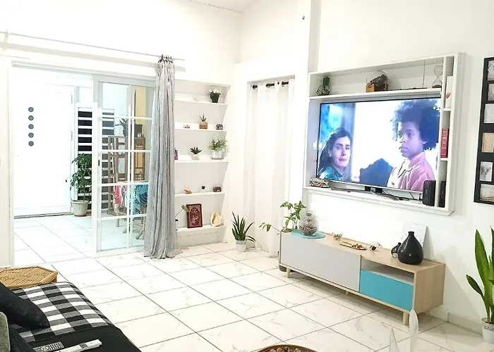 Chez Ayusha